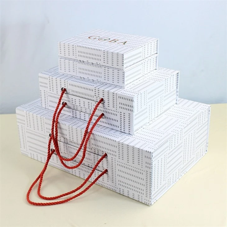 Magnetic Gift Box With Handle