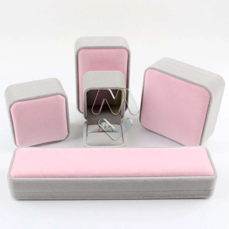 Lemba la Ngozi ya Kupambana Pink Fancy Box Seti