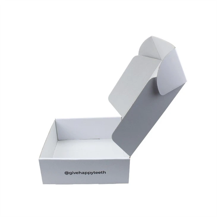 White Cardboard Boxes Shipping Packaging